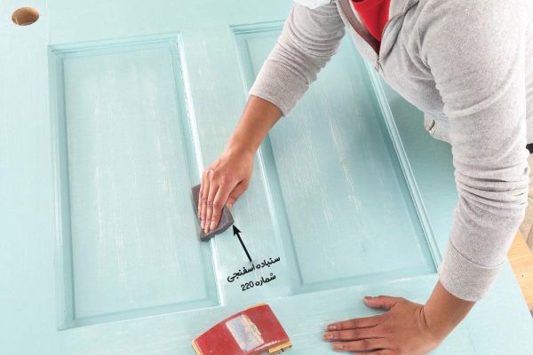 رنگ آمیزی درب اتاق و درب خانه